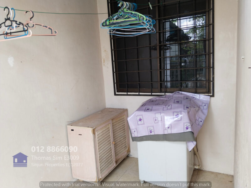 Double Storey Intermediate Terrace House Stapok Selatan Kuching for SALE