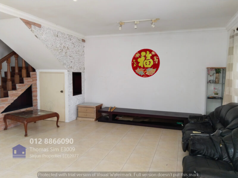 Double Storey Intermediate Terrace House Stapok Selatan Kuching for SALE