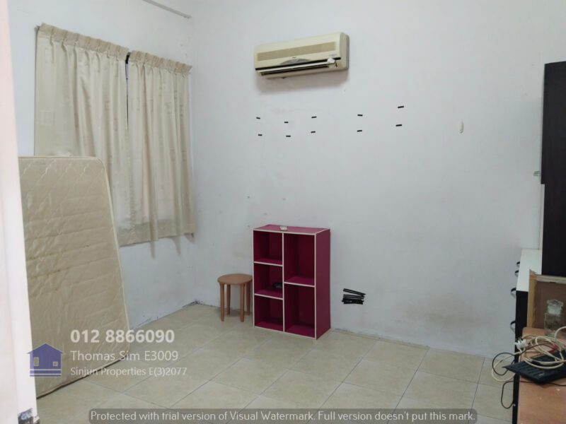 Double Storey Intermediate Terrace House Stapok Selatan Kuching for SALE