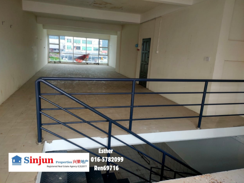 SHOPLOT FOR RENT SIBURAN BT17 Ground Floor @ whole Block Jalan Kuching Serian