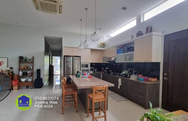 Double Storey Bungalow @Jalan Setia Raja, Kuching For Sale