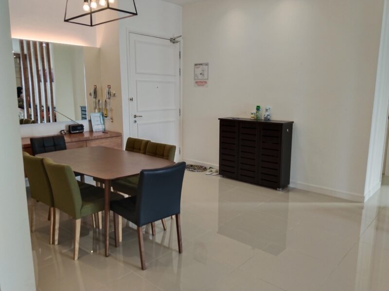 Riverine Sapphire Condo furnished level 13 Kuching for SALE