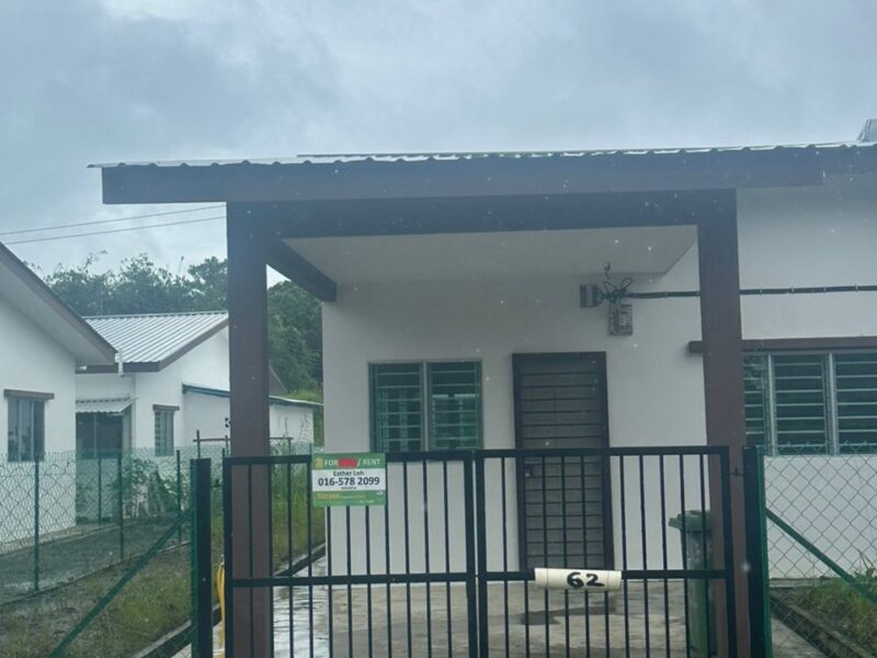 FOR RENT NEW Corner single storey House siburan Batu 22 Jalan kuching serian