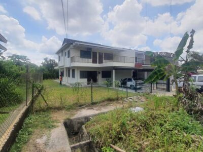 Double Storey Corner Peace Road Kuching big land size 16 point for SALE