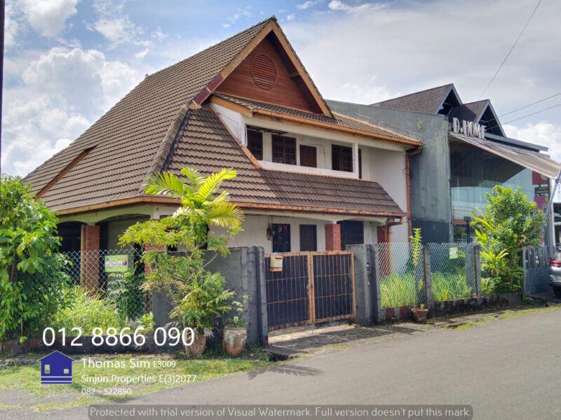 Semi Detached House main road Jalan Green Kuching for SALE