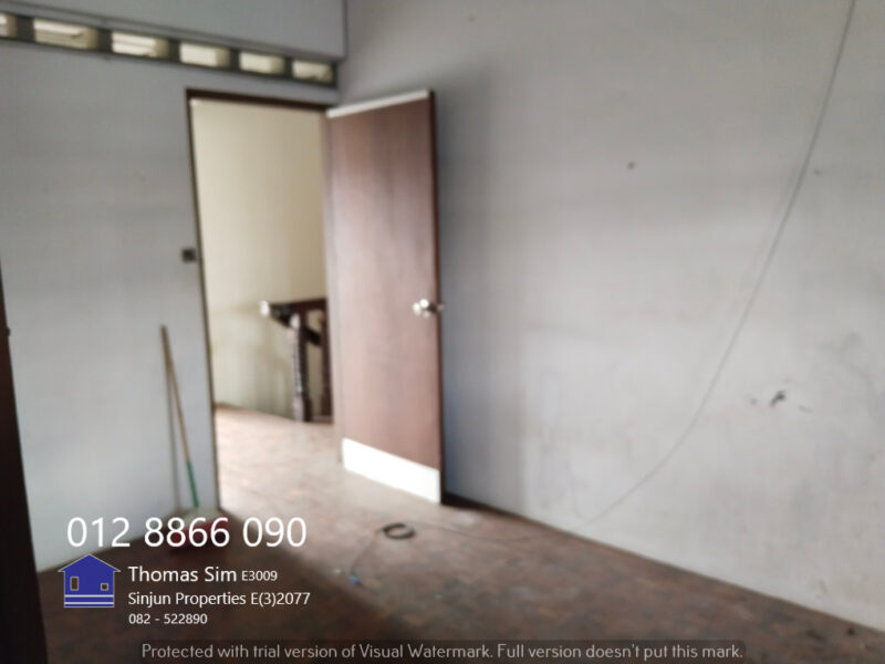 Semi Detached House Green Road Main Road Kuching for SALE