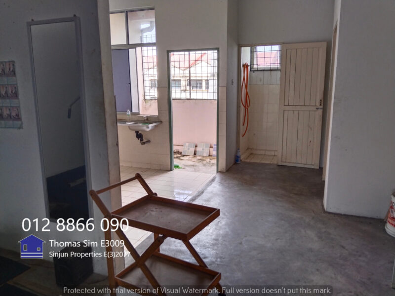 3-Storey Shop Gold Jade Road Off Jalan Green Kuching for SALE