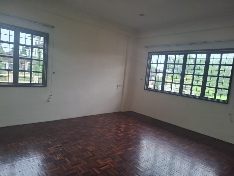 Good large Semi-D Double Storey house at Jln Sherip Masashor 3, Kuching