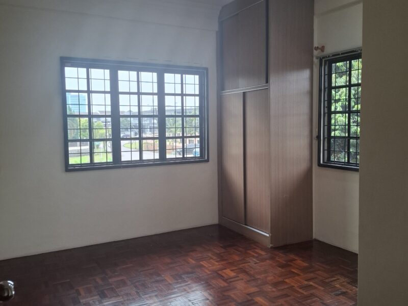 Good large Semi-D Double Storey house at Jln Sherip Masashor 3, Kuching