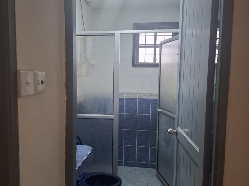 Good large Semi-D Double Storey house at Jln Sherip Masashor 3, Kuching