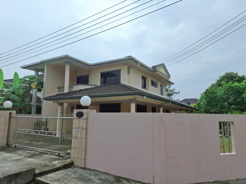 Good large Semi-D Double Storey house at Jln Sherip Masashor 3, Kuching