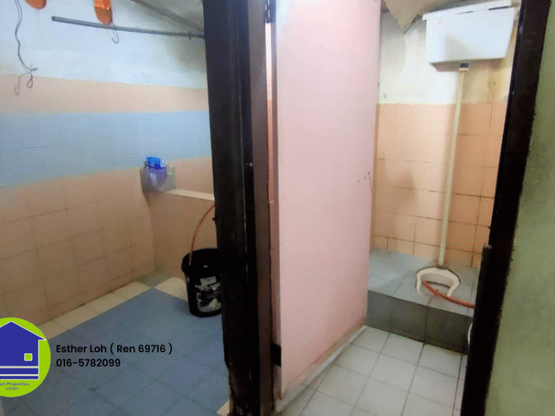 FOR SALE 2 detached houses at Batu 21 Kpg Beratok Serian Kuching Road
