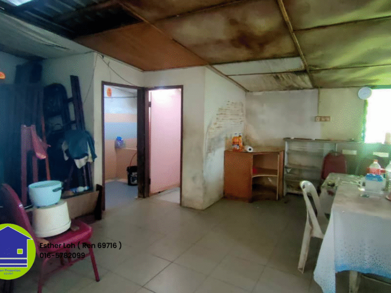 FOR SALE 2 detached houses at Batu 21 Kpg Beratok Serian Kuching Road