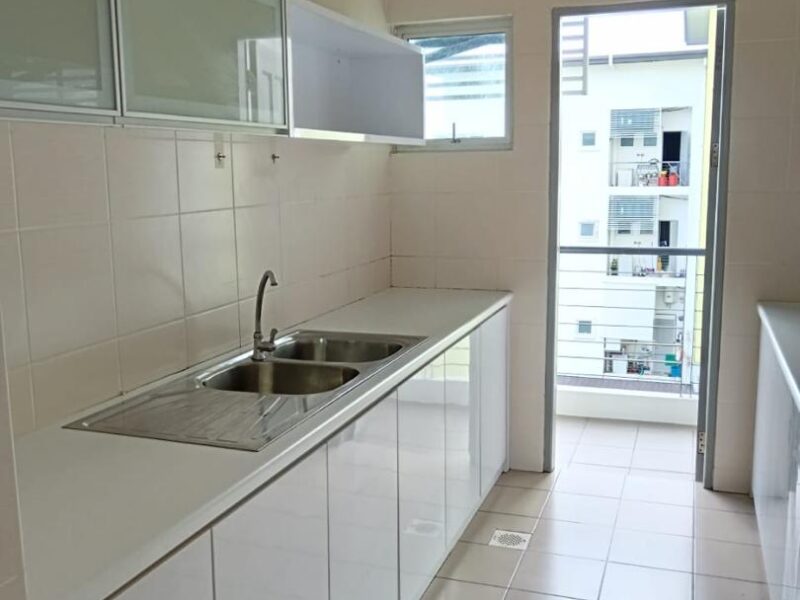 Riveria Bay Apartment Corner unit FOR SALE