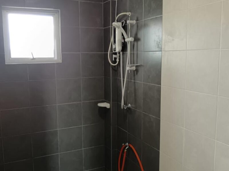 Riveria Bay Apartment Corner unit FOR SALE
