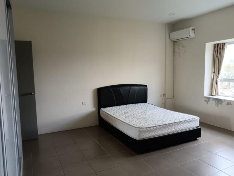 Riveria Bay Apartment Corner unit FOR SALE