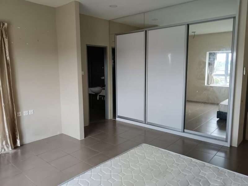 Riveria Bay Apartment Corner unit FOR SALE