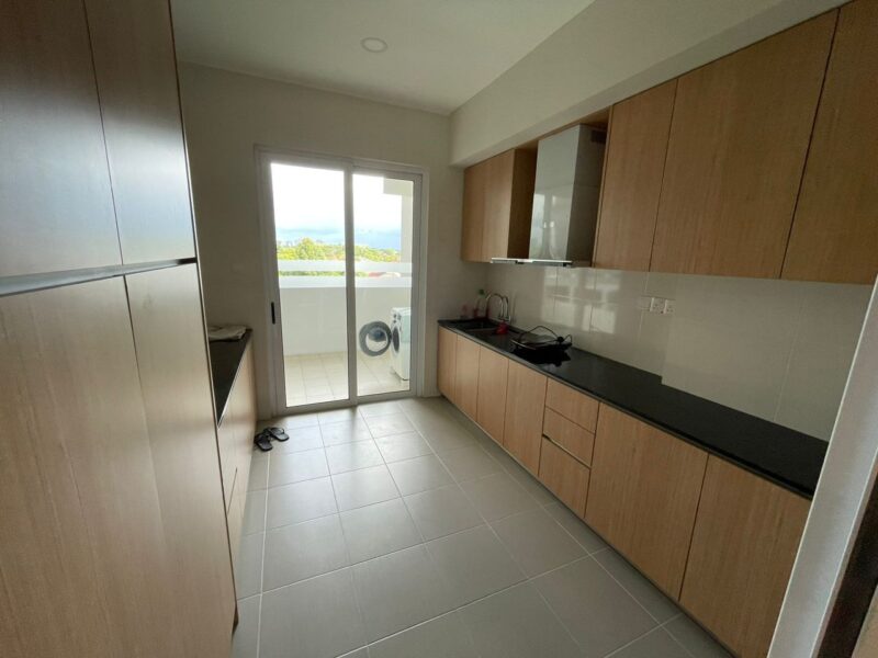 The Royalle Condominium