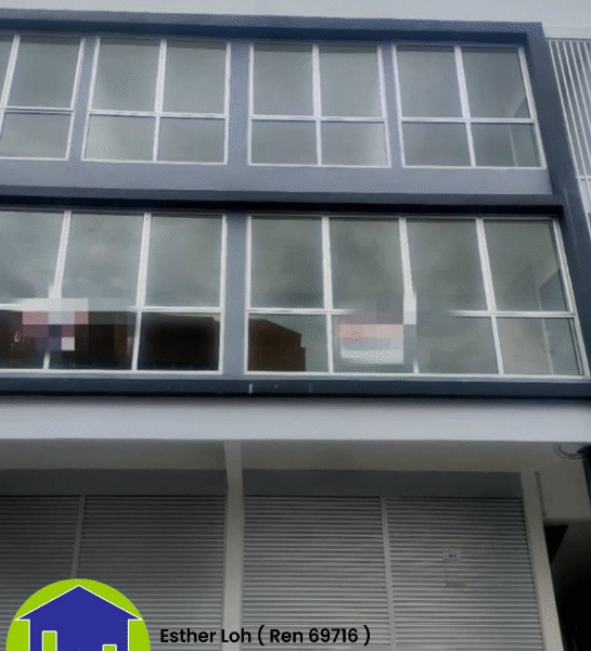 Ground Floor Shoplot FOR RENT at Batu 10 Kota padawan jalan kuching Serian