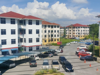 FOR RENT Country hill apartment Level 3 jalan Stephen Yong kuching