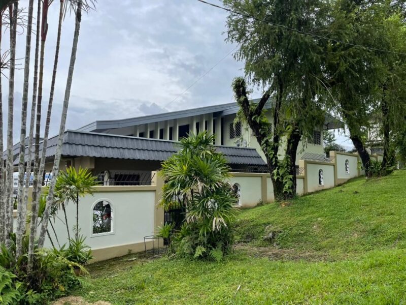 Peace Road behind Chung Hua Middle School No. 1 double storey detached house.