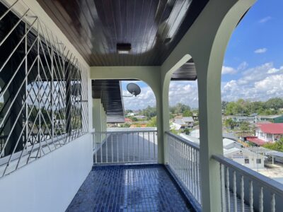 Peace Road behind Chung Hua Middle School No. 1 double storey detached house.