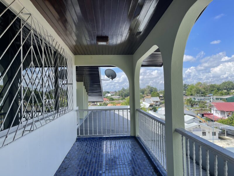 Peace Road behind Chung Hua Middle School No. 1 double storey detached house.