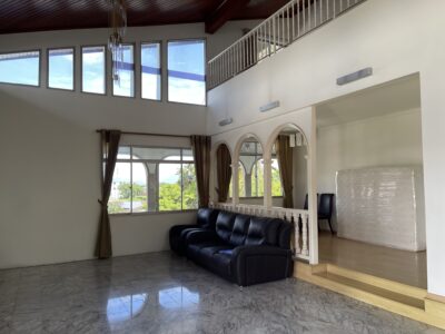 Peace Road behind Chung Hua Middle School No. 1 double storey detached house.