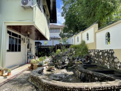 Peace Road behind Chung Hua Middle School No. 1 double storey detached house.