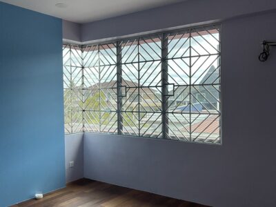 Stephen Avenue 3 storey corner fully renovated terraced house