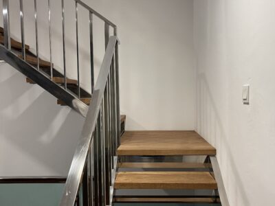 Stephen Avenue 3 storey corner fully renovated terraced house