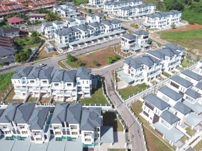 Well Furnished 3-Storey Intermediate Terrace Palm Residence Jln Stapok Utama Kuching FOR SALE