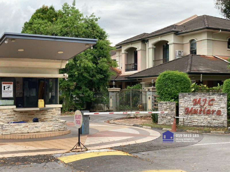Double Storey Semi-Detached House at MJC Mutiara, Jalan Batu Kawa, Kuching For Sale
