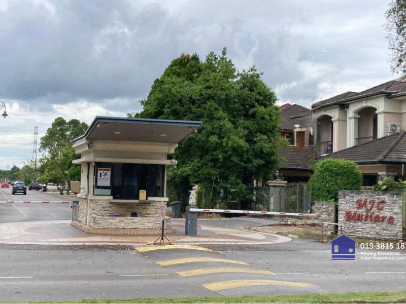 Double Storey Semi-Detached House at MJC Mutiara, Jalan Batu Kawa, Kuching For Sale