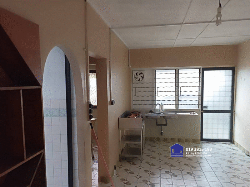 2-Storey Intermediate Terrace House at Pending Heights, Jalan Kwong Lee Bank, Kuching For Rent