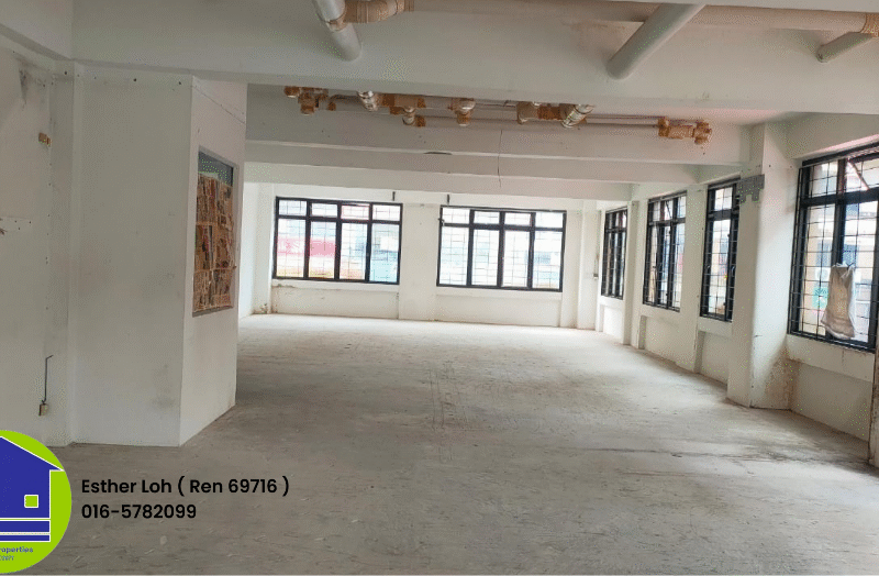 FOR RENT MJC CORNER Level 2 (1st Flr) Commercial Shop house Batu Kawah New Township, Kuching.