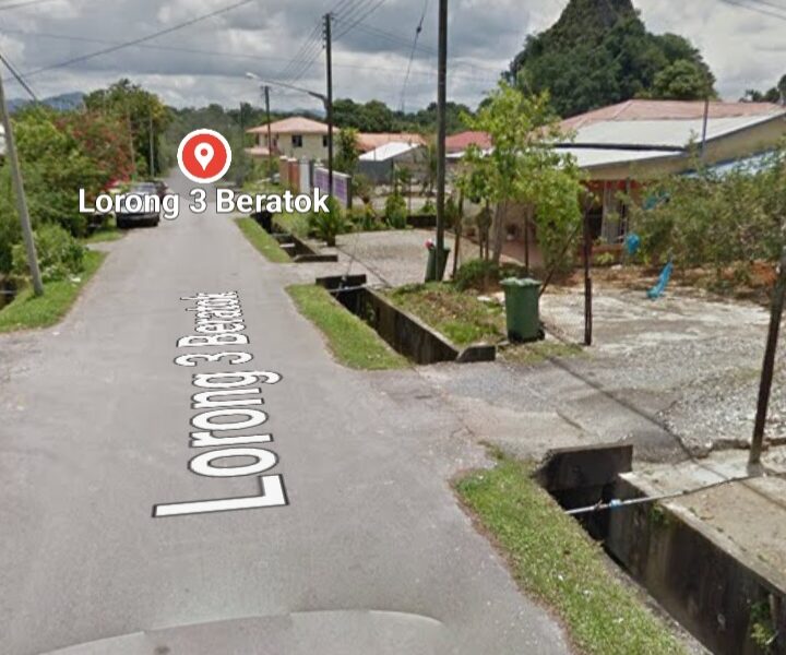 House FOR SALE at Beratok 21th mile with land size 29 points jalan kuching Serian