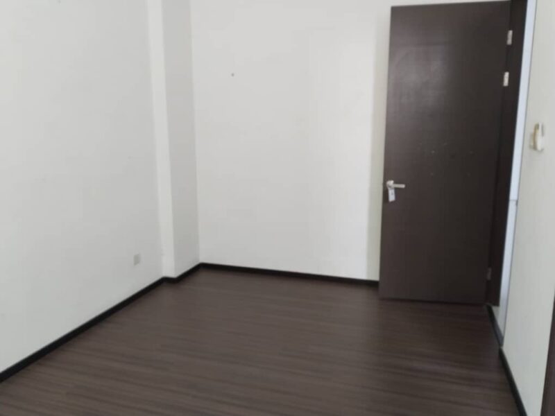 Tropics Condo Room for RENT Swinburne Uni Jalan Song King Center Kuching