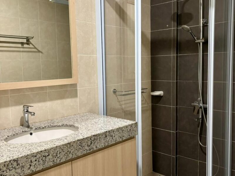 Riveria Bay 1st Floor Large Corner Unit for Sale