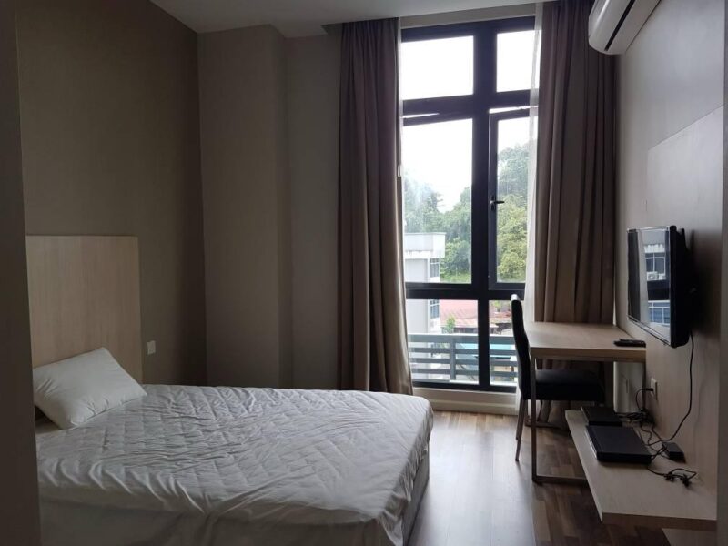 FOR RENT Uplands Service Suites Apartment Near swinburne kuching