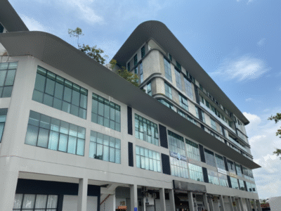 Duplex Penthouse Apartment at De Lofts Residences For Sale