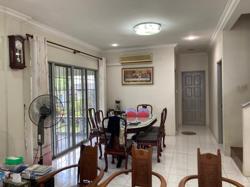 Double Storey Semi-Detached House at Pelita Heights, BDC Kuching For Sale