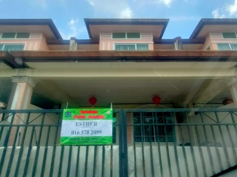 FOR RENT Double Storey house Taman Merlin jln Muara tuang kuching Kota Samarahan