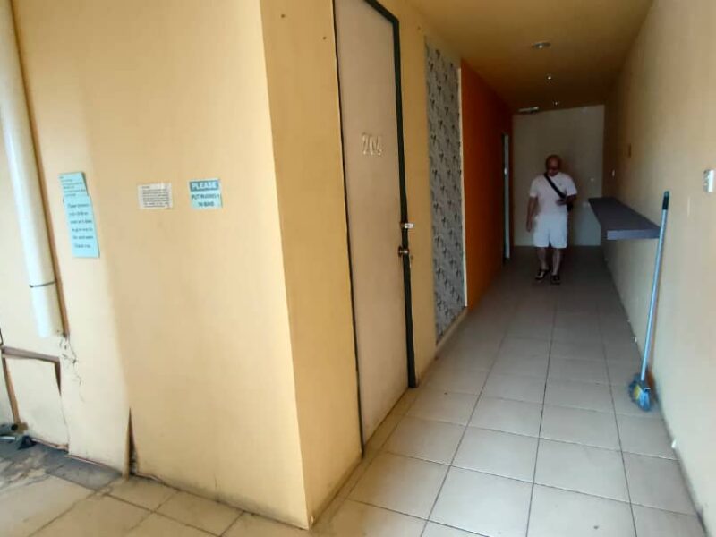 FOR RENT Ground Floor intermediate Shophouse jalan baruddin kuching