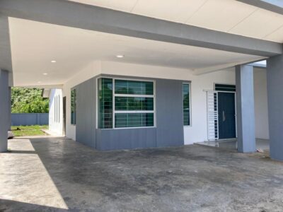 Single Storey Semi-Detached House at Jalan Landeh, 10th Mile Kota Padawan For Rent