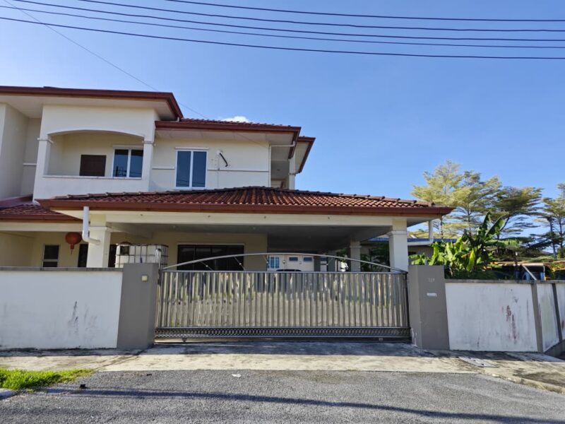 FOR SALE | Renovated Semi-Detached House | Stapok, Kuching | RM1,250,000 (Negotiable)