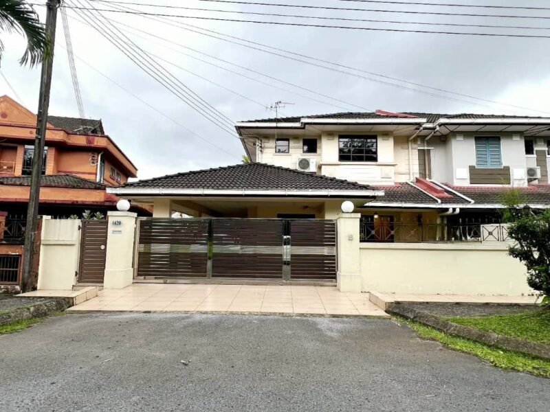 FOR SALE: Semi-Detached House Asking Price: RM 1,300,000 (Negotiable) | Tabuan Jaya, Kuching