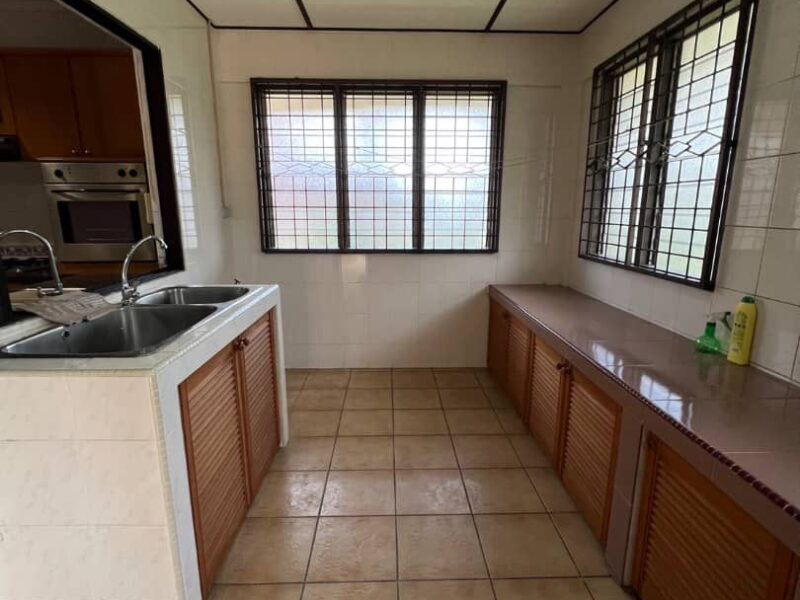 FOR SALE: Semi-Detached House Asking Price: RM 1,300,000 (Negotiable) | Tabuan Jaya, Kuching