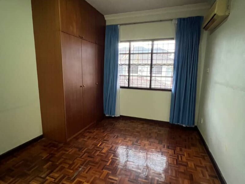 FOR SALE: Semi-Detached House Asking Price: RM 1,300,000 (Negotiable) | Tabuan Jaya, Kuching