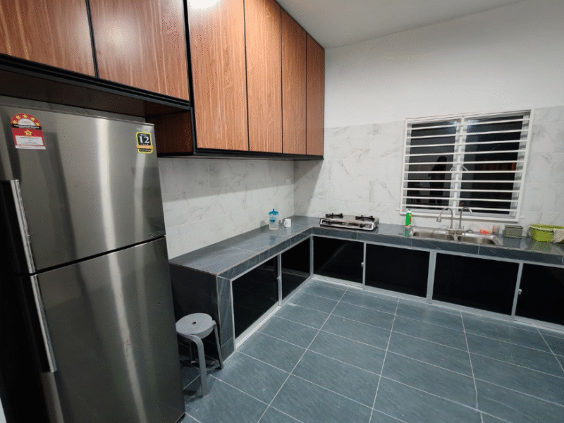 Single Storey Intermediate Terraced House at Stakan Mewah, 7th Mile Jalan Stakan, Kuching For Rent